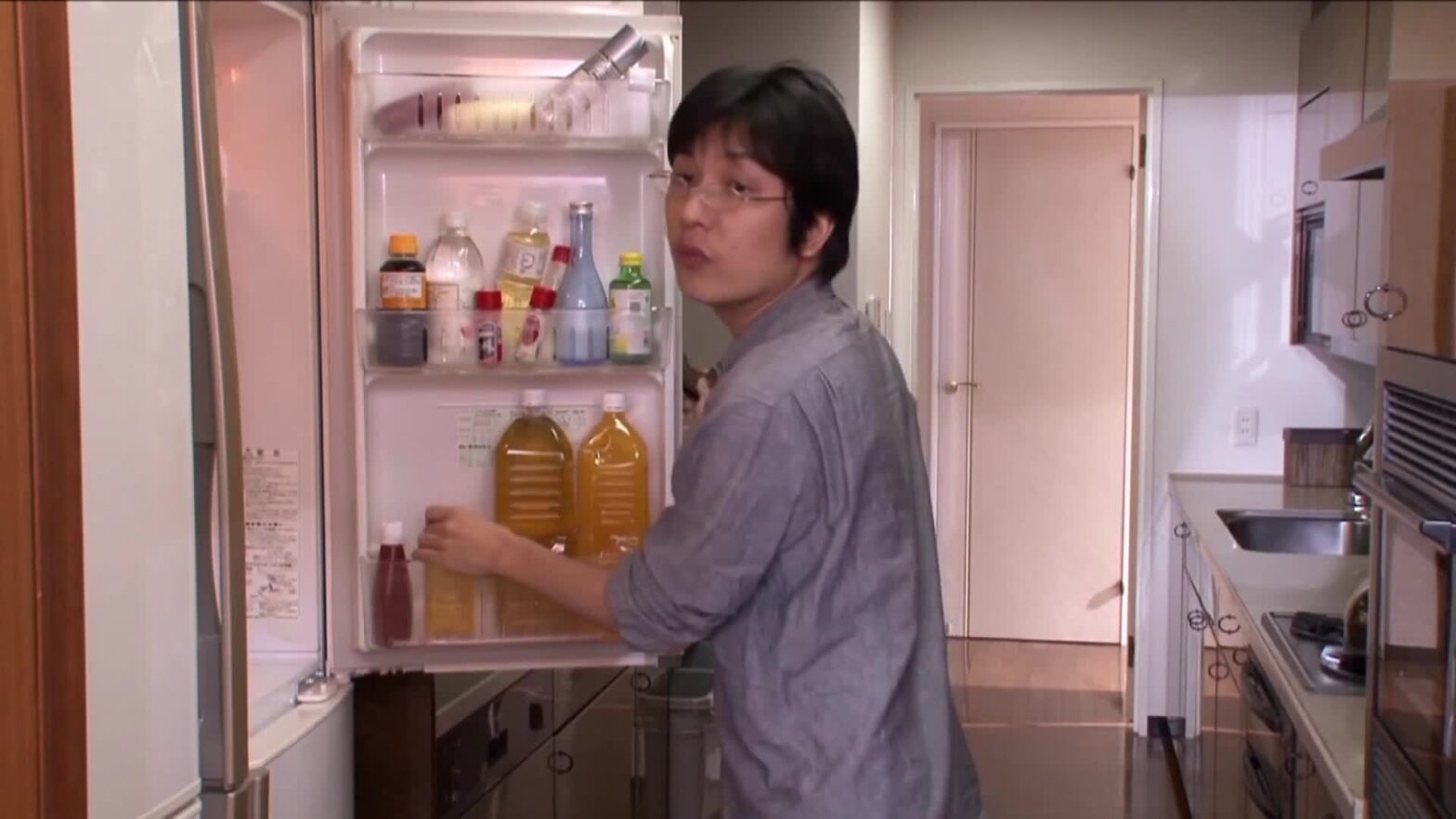 Cô eny khiêu gợi gạ anh trai liếm cặc thèm khát nuốt tinh – sexdongtinhnu