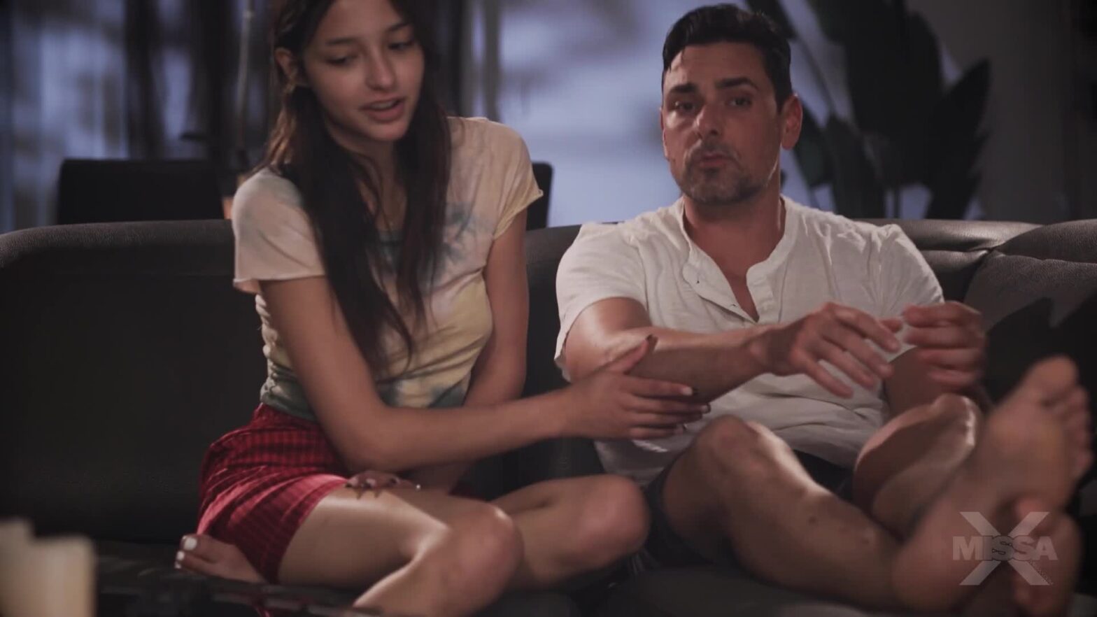 Rên xin anh rể phá đít khít em học sinh cấp 3 phun nước dâm